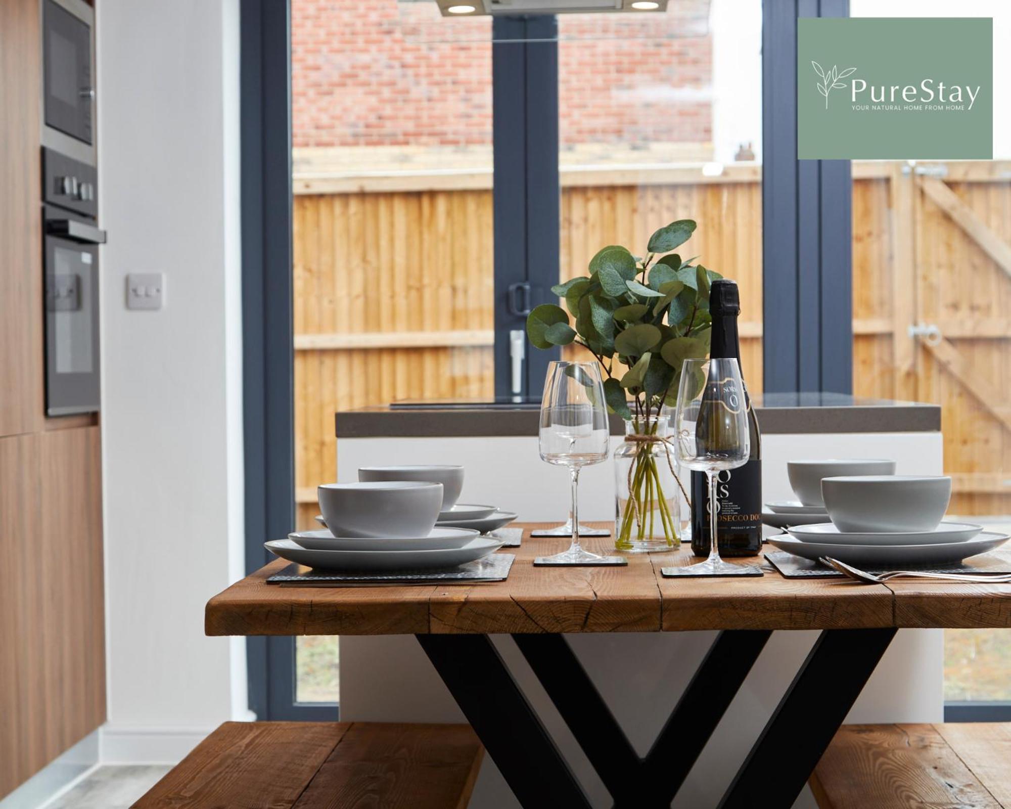 Stunning 5 Bed Manchester House With Parking By Purestay Short Lets & Serviced Accommodation 외부 사진