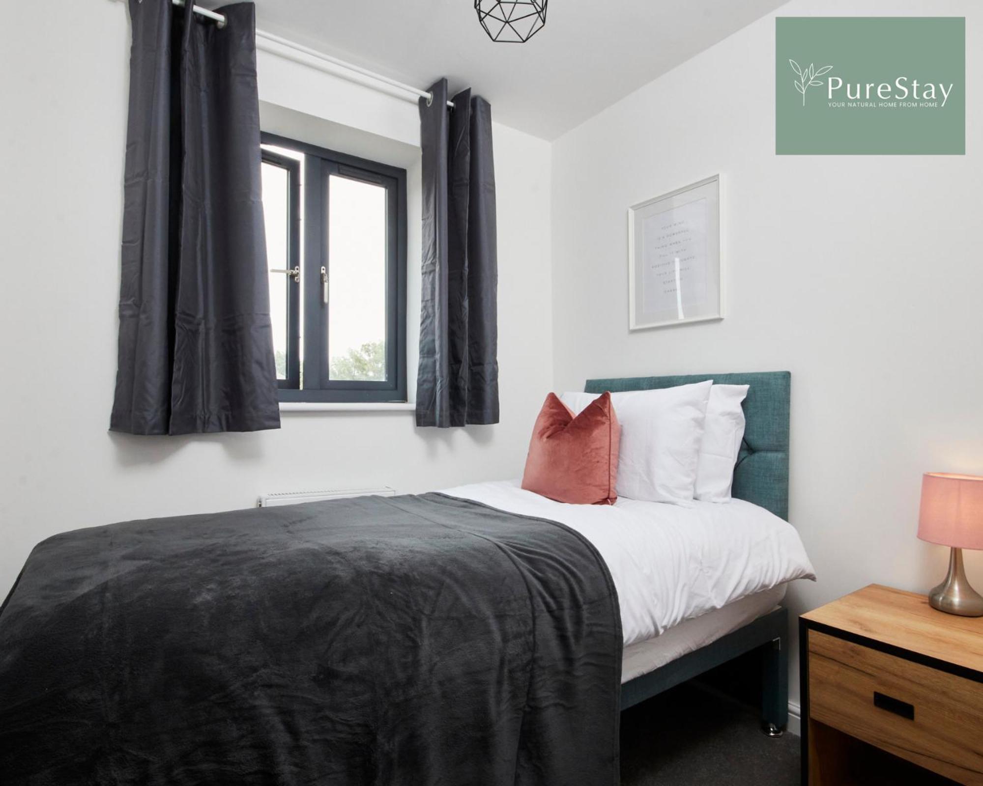 Stunning 5 Bed Manchester House With Parking By Purestay Short Lets & Serviced Accommodation 외부 사진