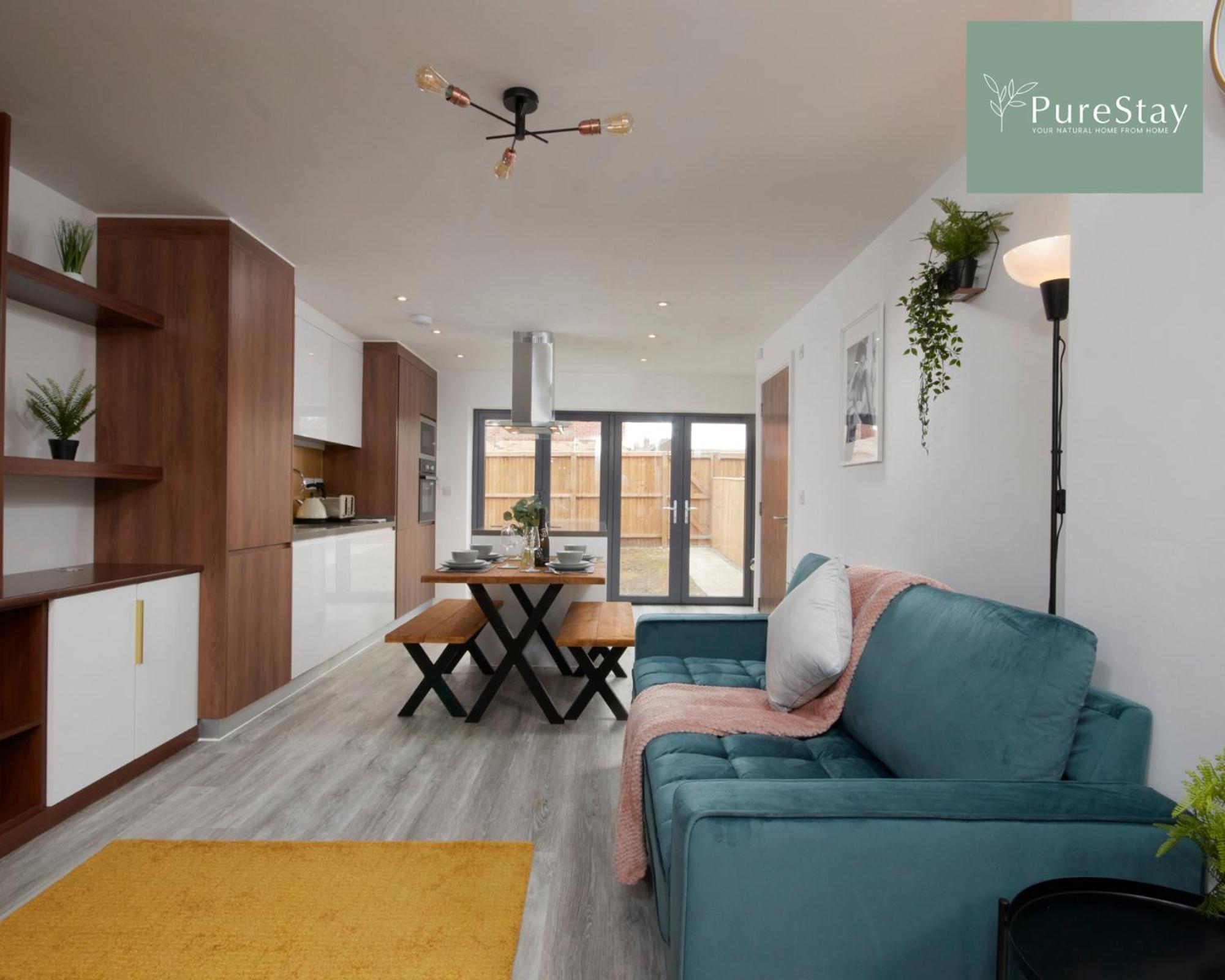 Stunning 5 Bed Manchester House With Parking By Purestay Short Lets & Serviced Accommodation 외부 사진