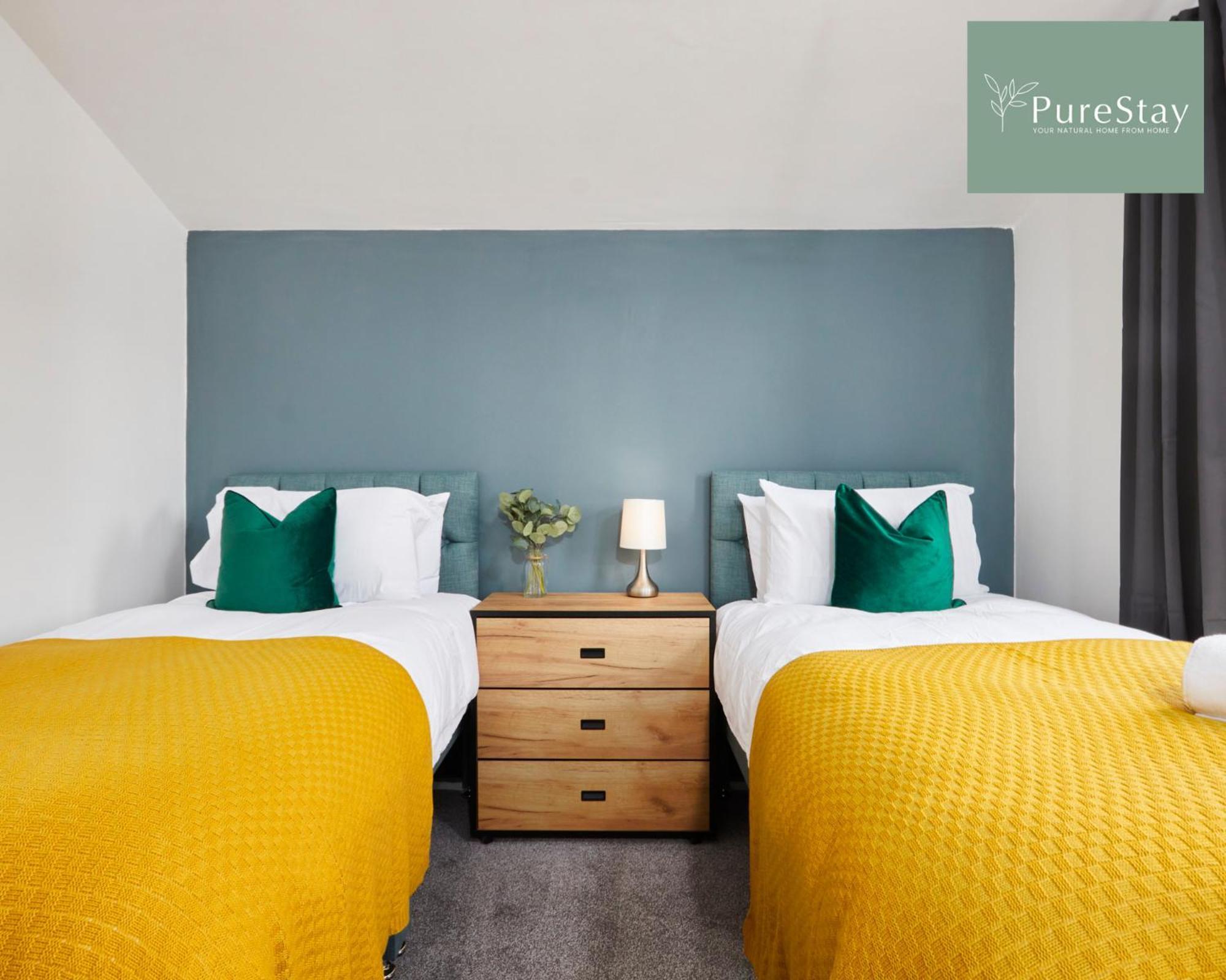 Stunning 5 Bed Manchester House With Parking By Purestay Short Lets & Serviced Accommodation 외부 사진